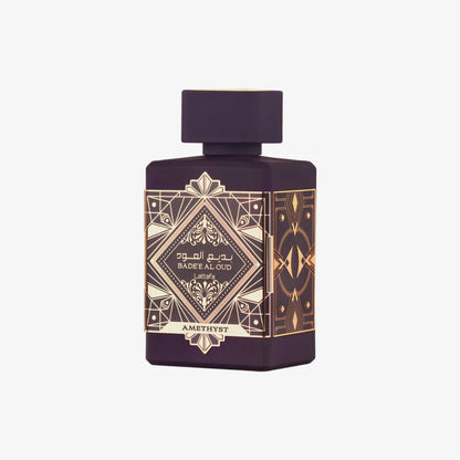 Aladin Fragrances Badee Al Oud Amethyst Parfümflasche mit purplefarbenem Duftöl und elegantem Design.