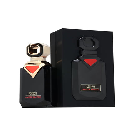 Himmlisches Parfüm French Avenue Amber Empire von Aladin Fragrances in eleganter Flasche, betont warme, bernsteinfarbene Töne.